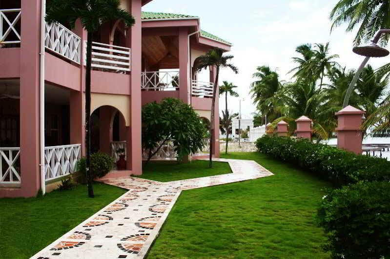 Grand Colony Island Hotel 4*