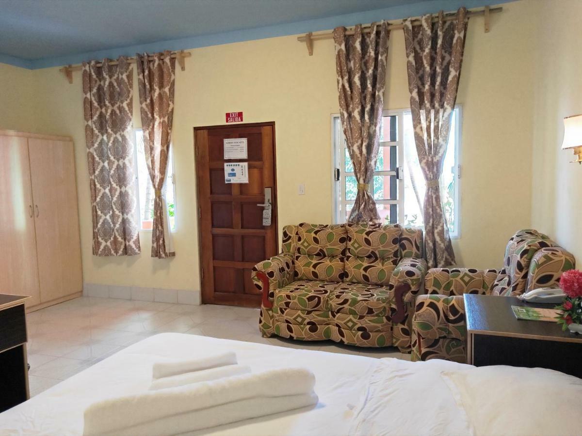 Sunshine View And Restaurant Hotel Corozal