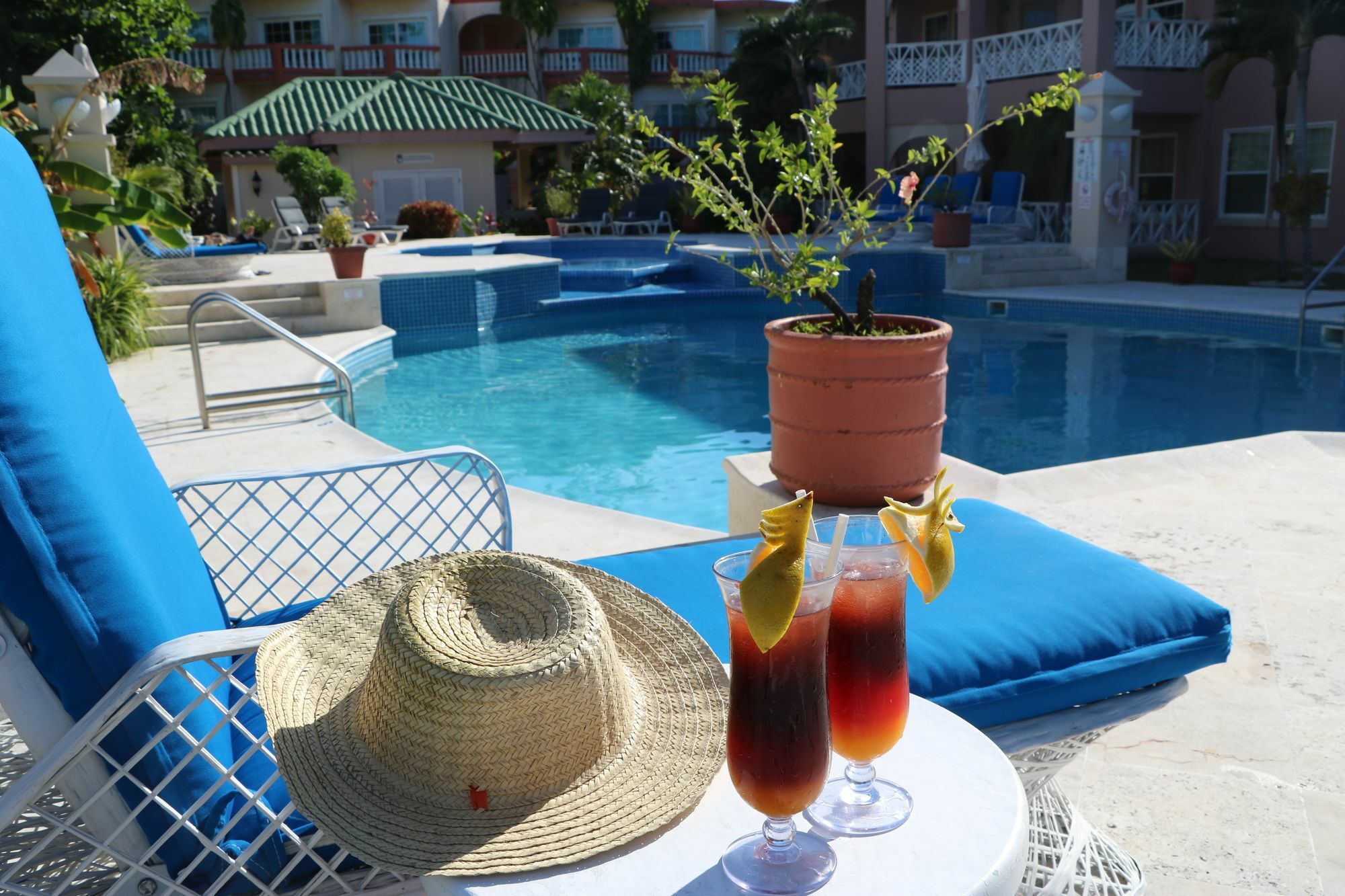 Hotel Grand Colony Island