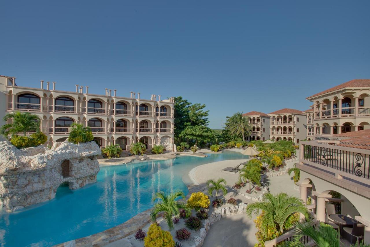 Coco 4*