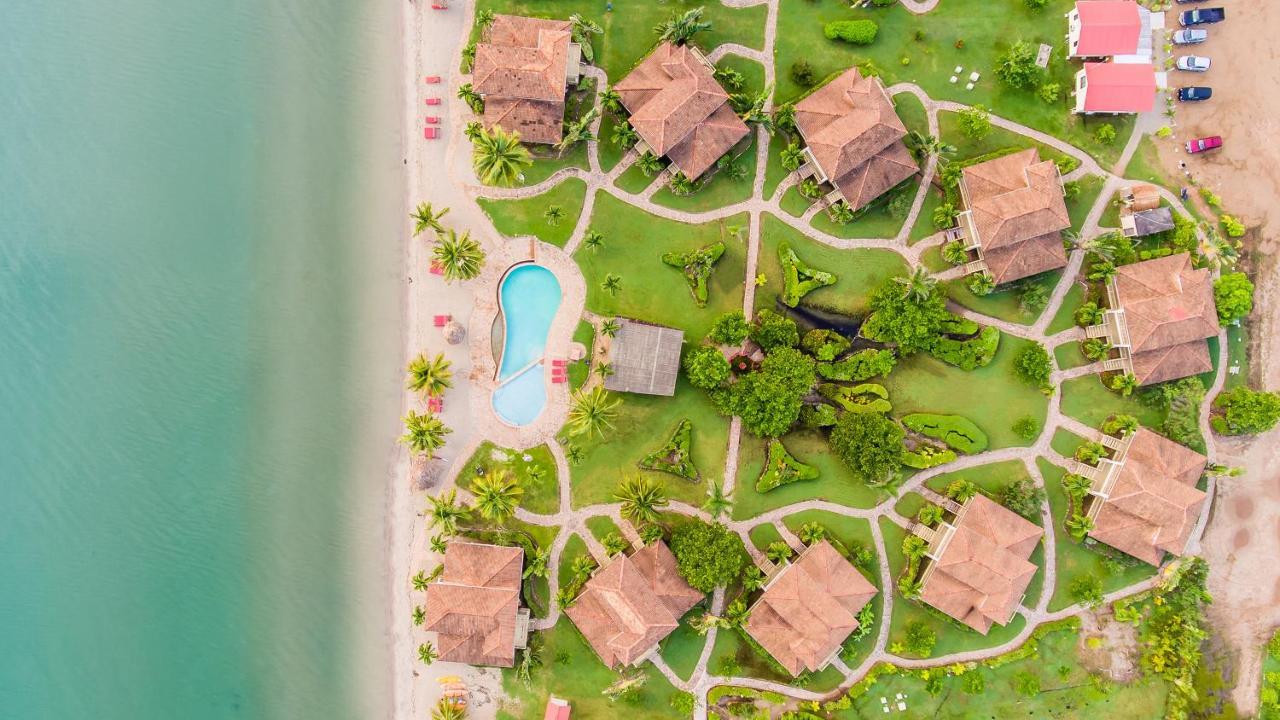 Resort Bay Belize A Muy'ono