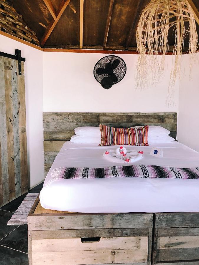 Thatch Caye A Muy'ono Resort Hopkins