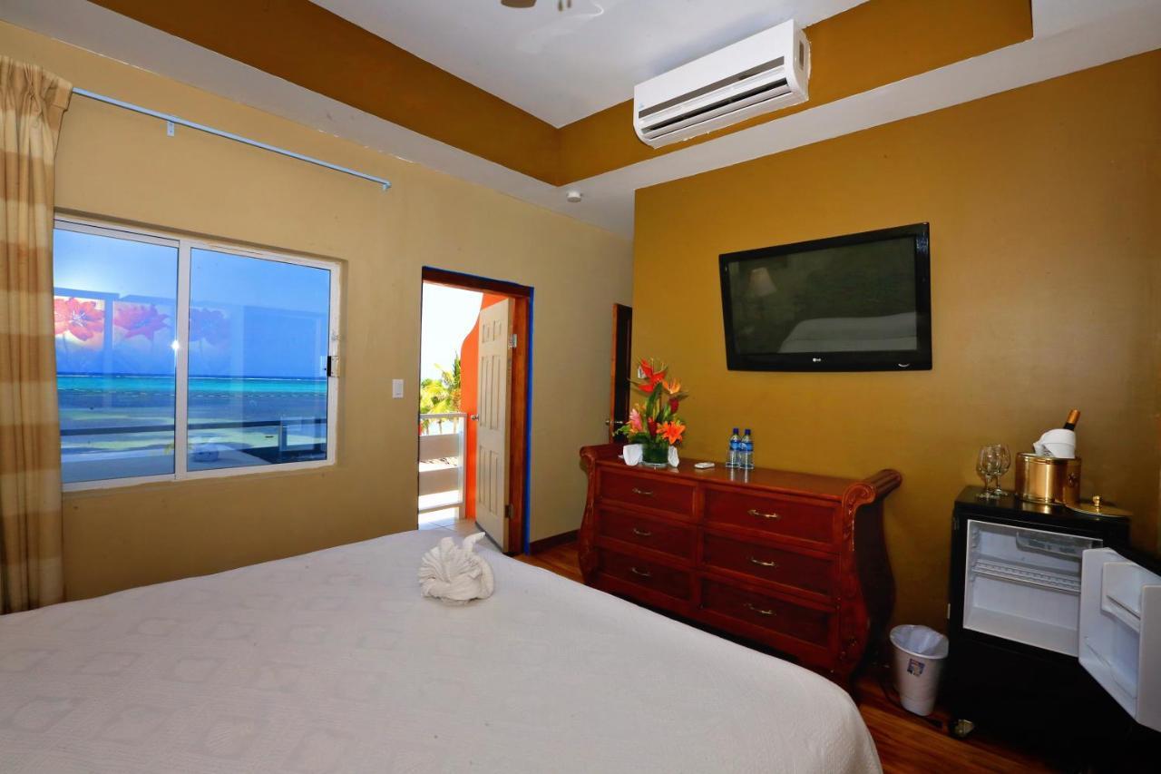 Royal Blue & Golf Cart San Pedro (Ambergris Caye)