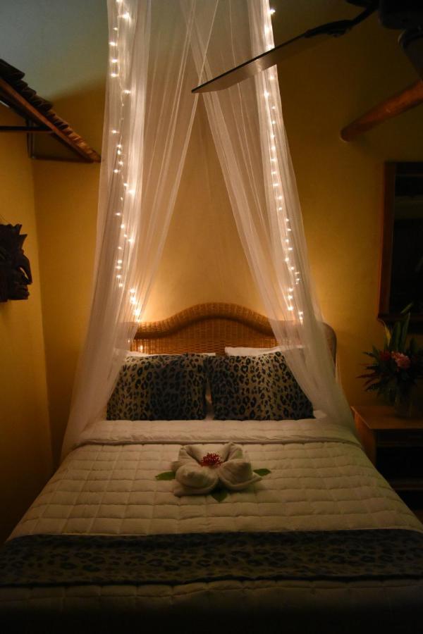 The Mayan Garden Jungle Lodging & Retreat Center * Orange Walk Town