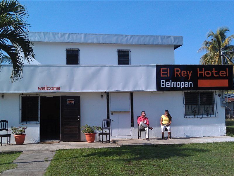 El Rey 3*