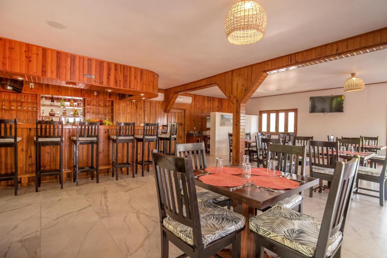 Falling Leaves Hotel 4*