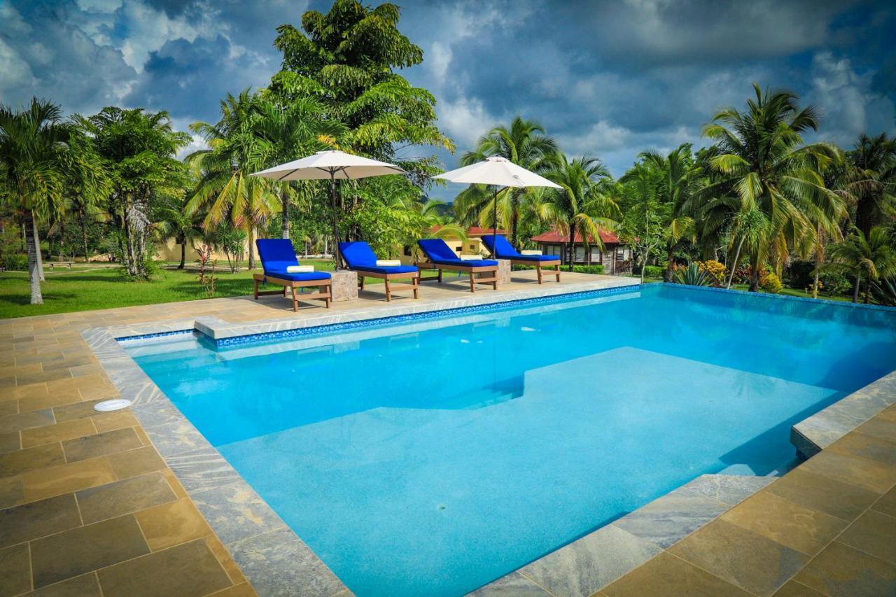 Cassia Hill San Ignacio