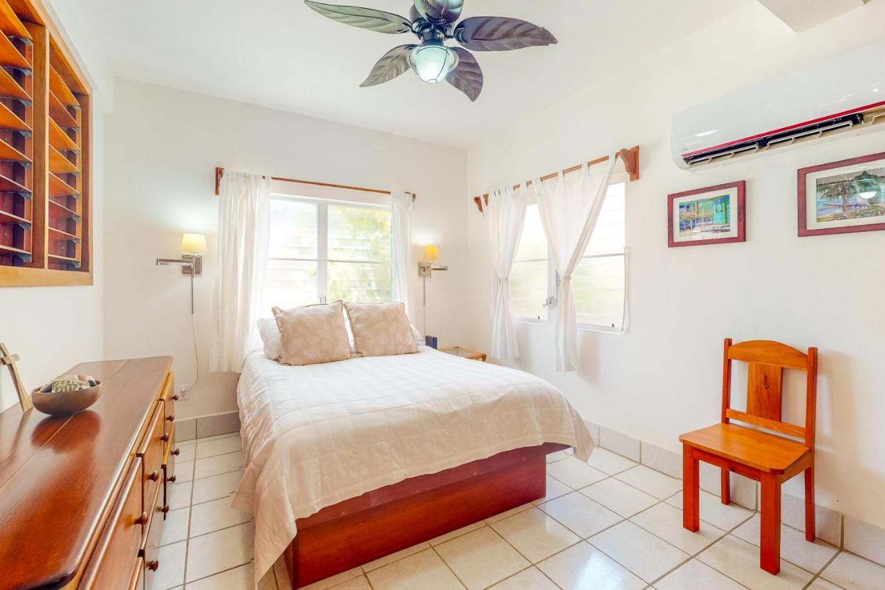 Red Ginger @ Caribe Island Apartment San Pedro (Ambergris Caye)