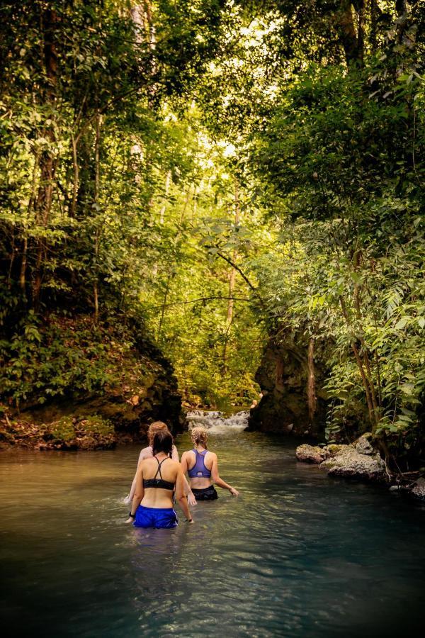 Jaguar Creek Resort Good Living Camp