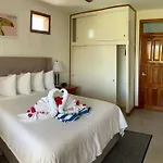 Best Western Grand Baymen Gardens