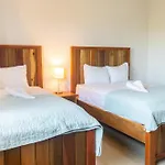 Tropical Palace Hotel