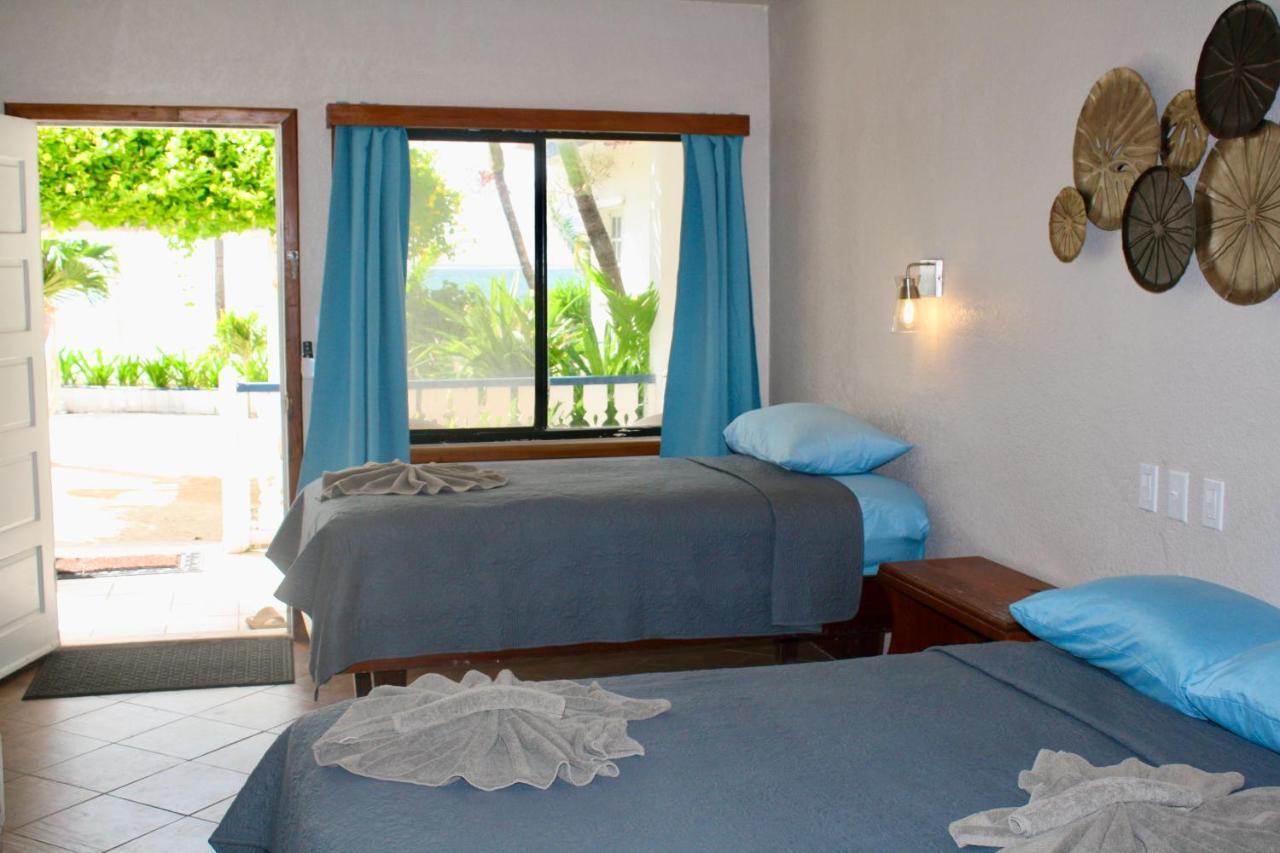 Holiday Hotel Hotel 3*
