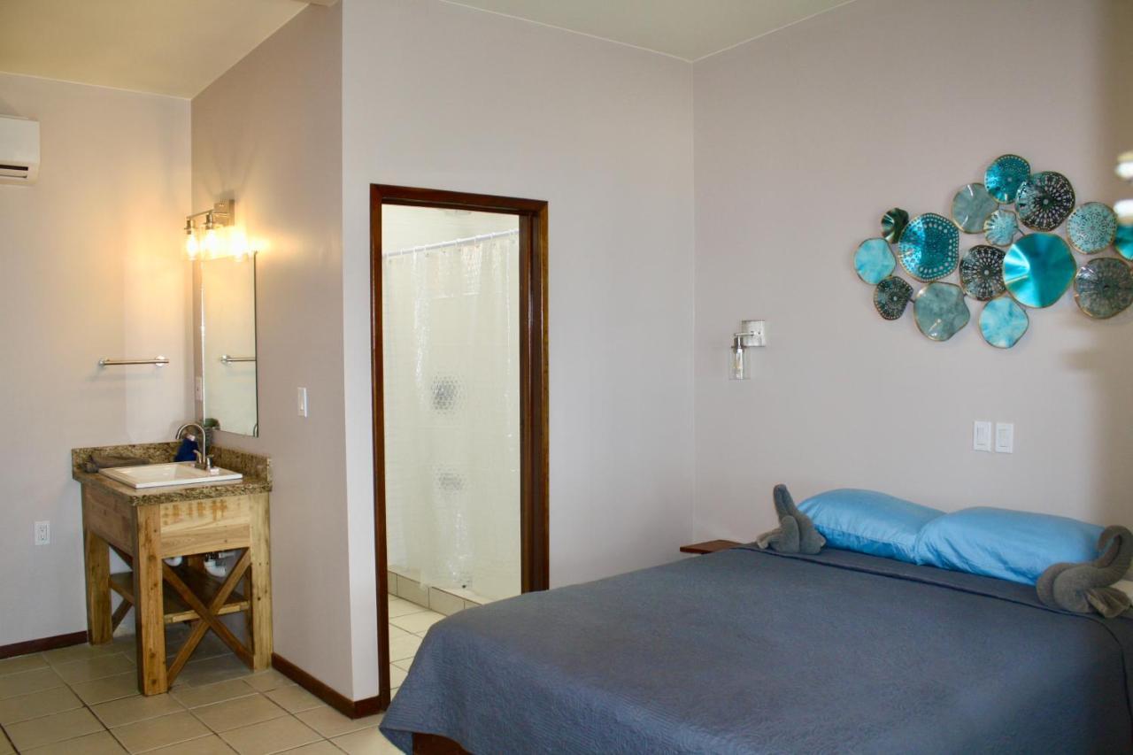 Holiday Hotel Hotel