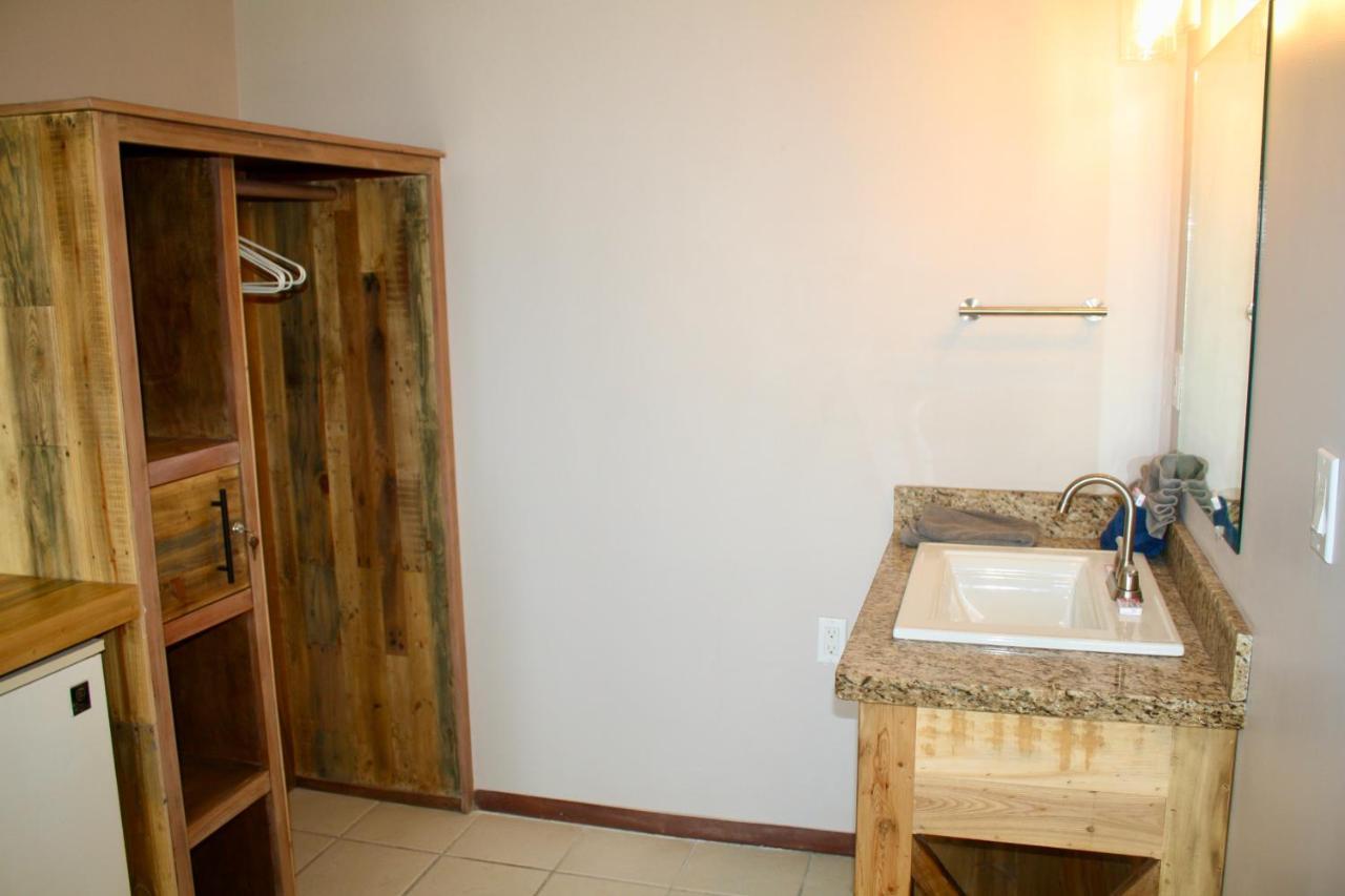 Holiday Hotel Hotel