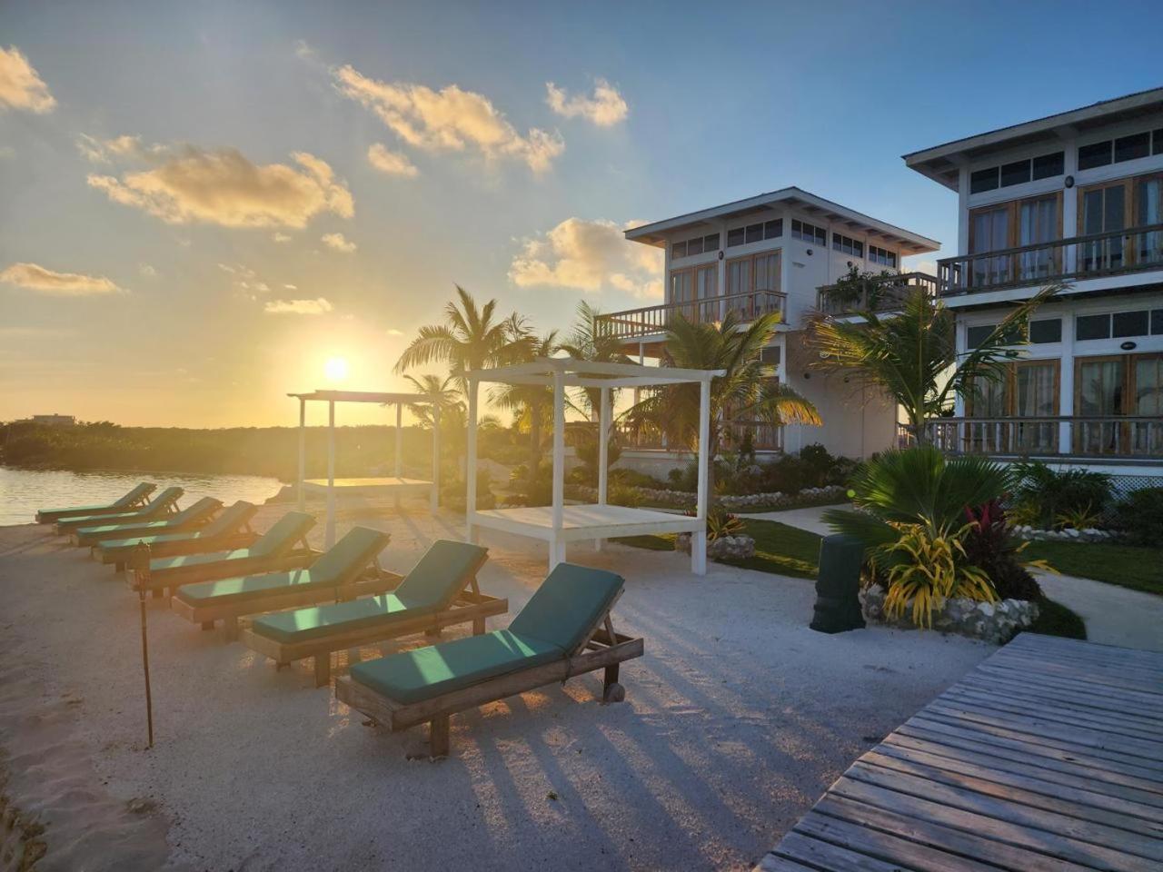 Aruna & Villas Hotel San Pedro (Ambergris Caye)
