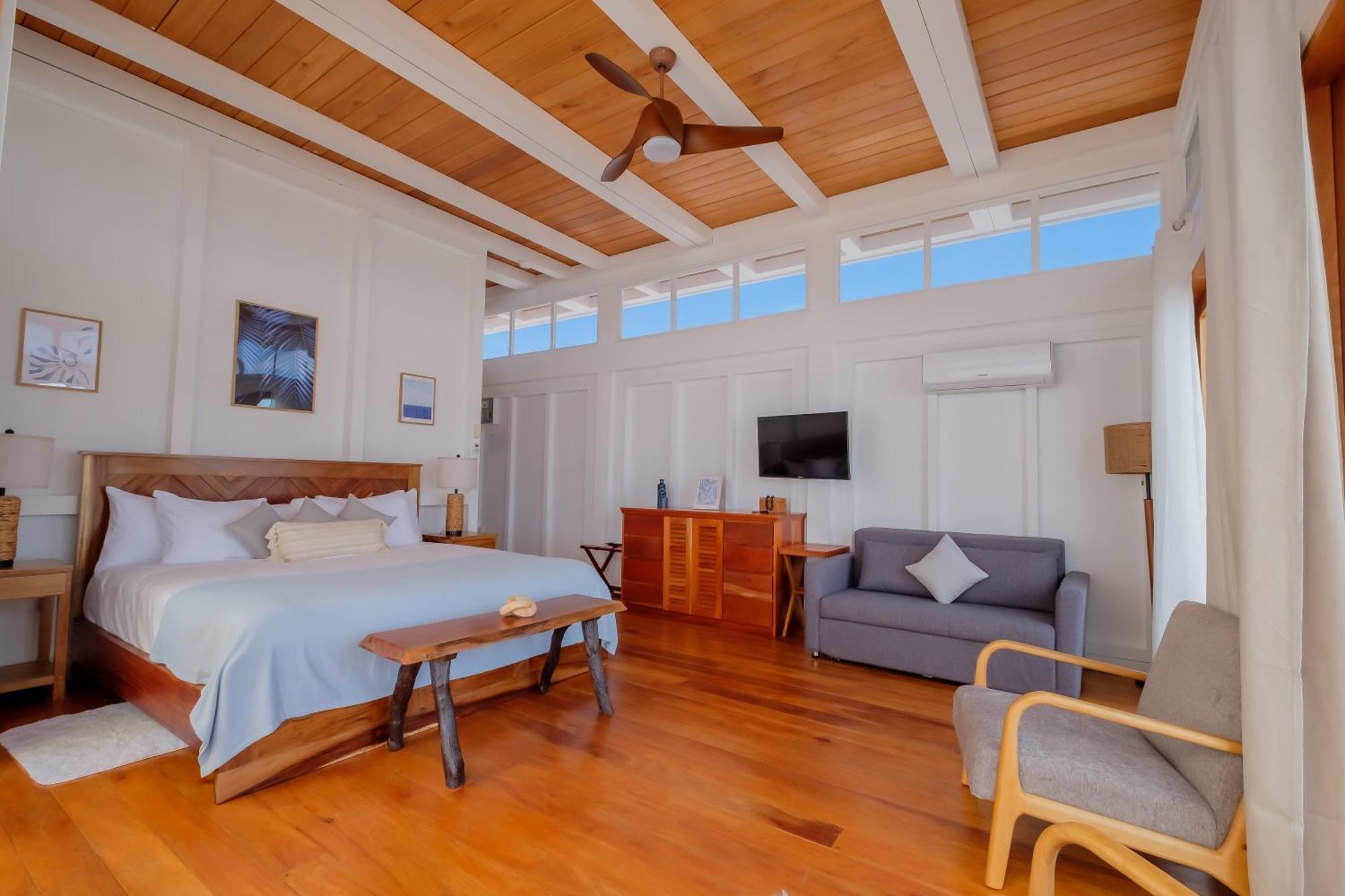 Hotel Aruna & Villas