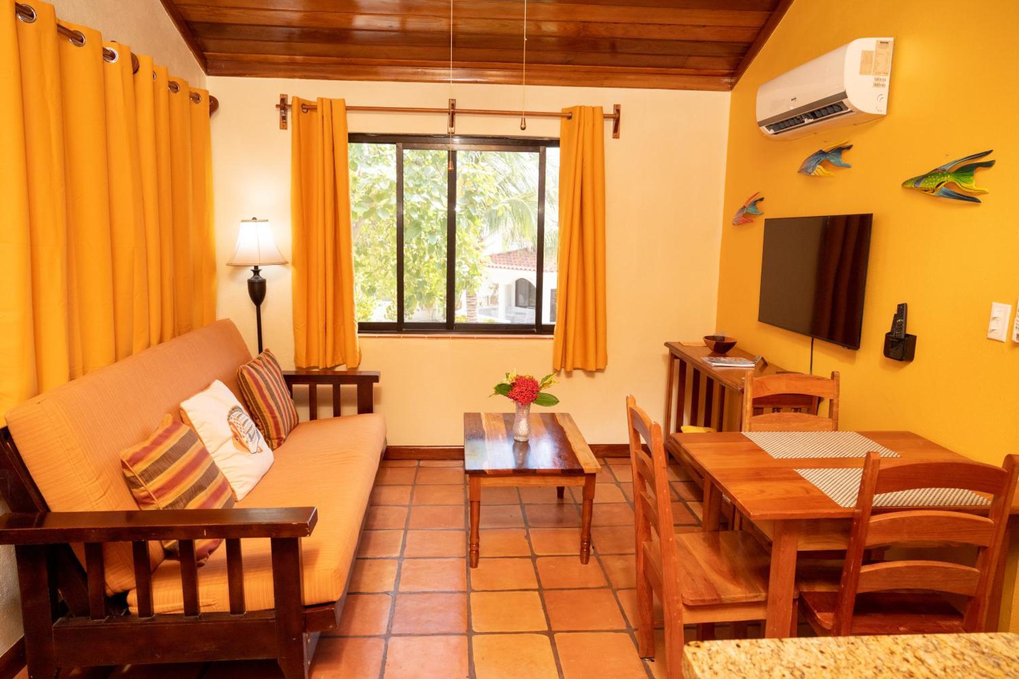 Hotel Isla Bonita Yacht Club