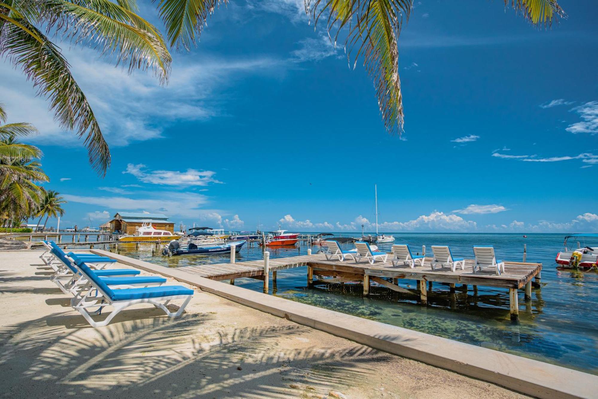 Sunbreeze Hotel 4*