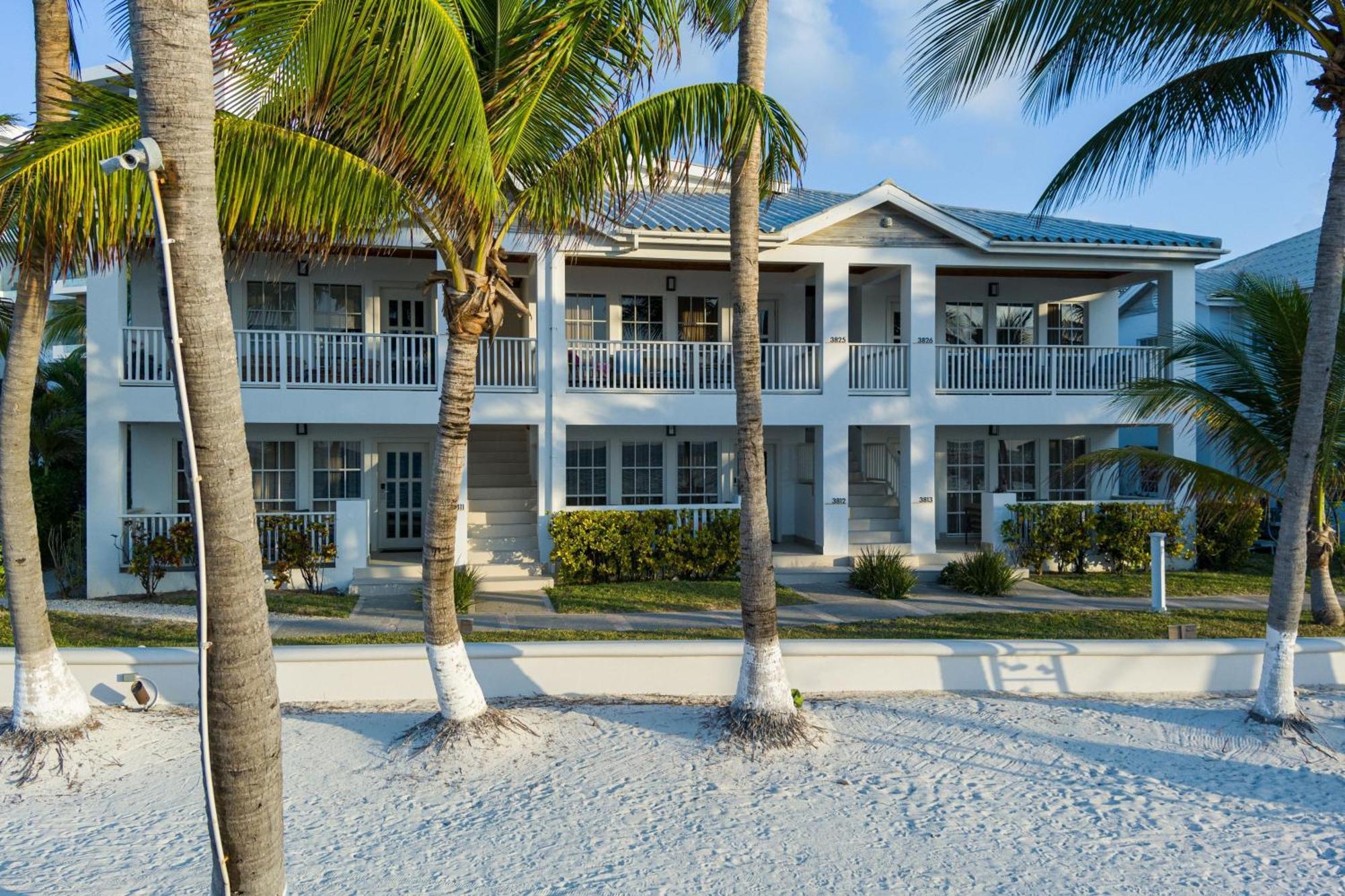Alaia Belize, Autograph Collection