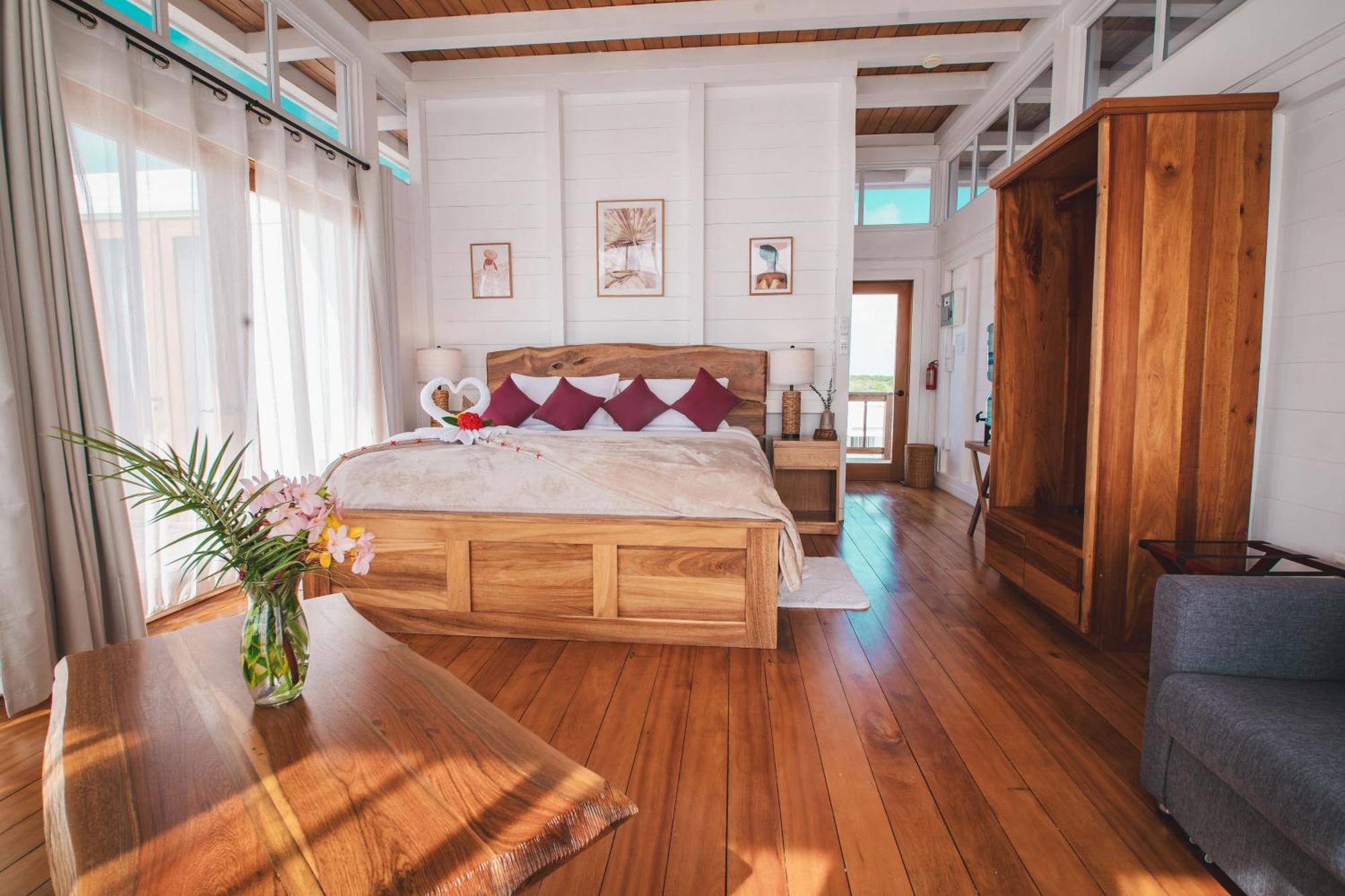 Aruna & Villas 4*