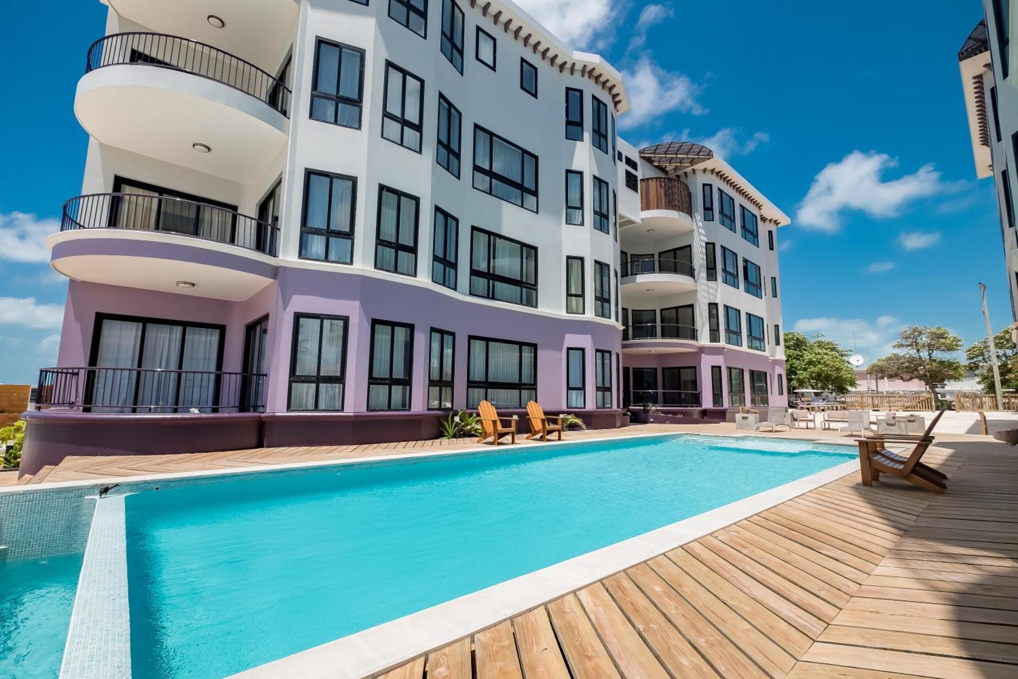 Hotel Diamante Beachfront