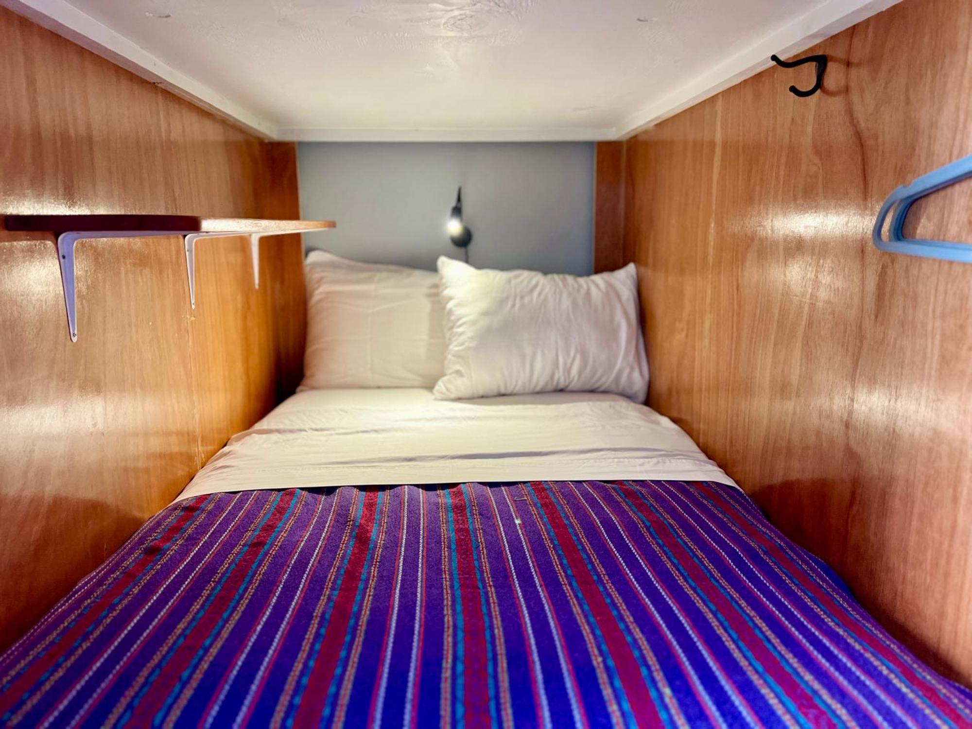 Hostel Sandbar Beachfront & Restaurant *