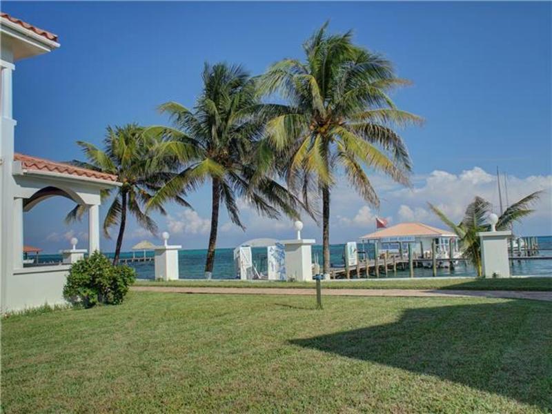 Isla Bonita Yacht Club Hotel San Pedro (Ambergris Caye)