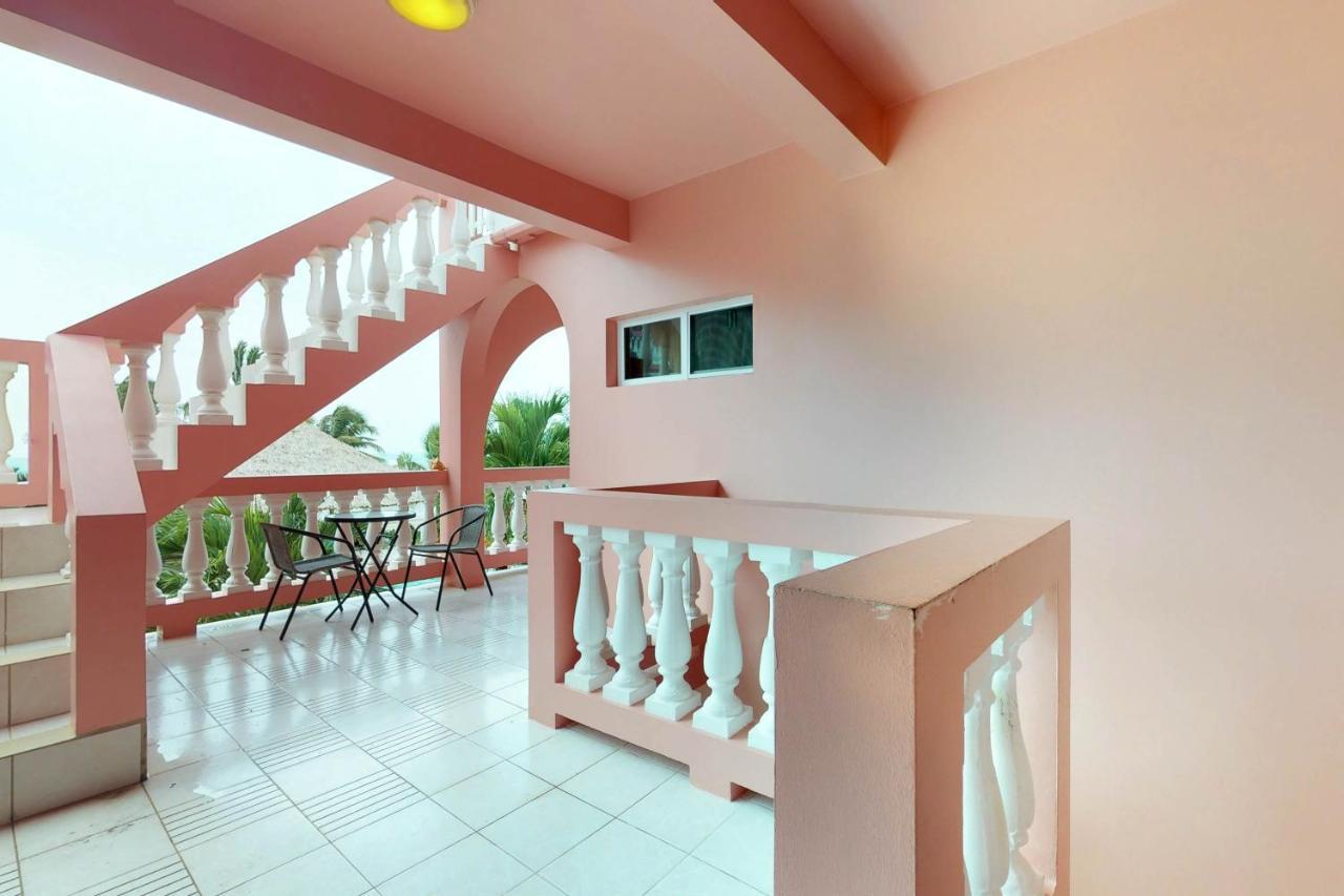 Hotel Caribbean Lily @ Caribe Island