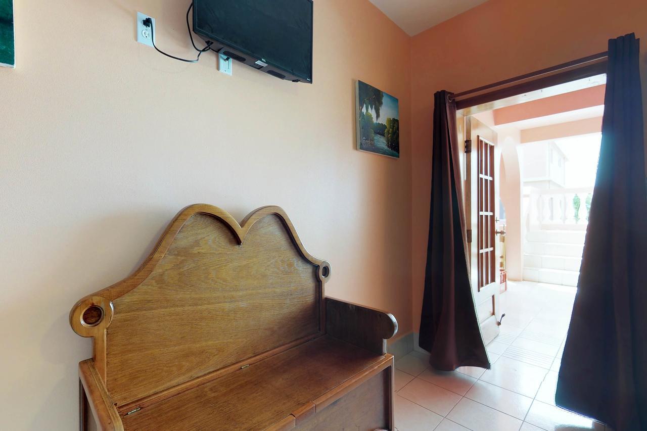 Hotel Caribbean Lily @ Caribe Island